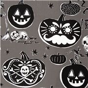Tela gris calavera esqueleto calabazas luna gato escoba estrella
