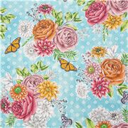 Tela azul celeste con centros de flores rosas mariposa monarca