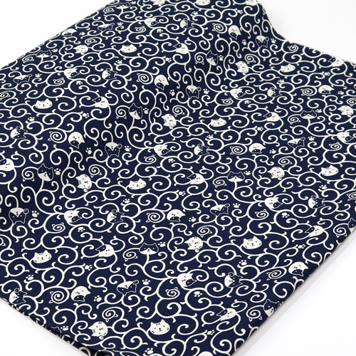 Katze Mit Wirbelndem Karakusa-Muster Traditionelles Furoshiki 3
