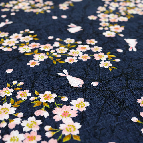 Usagi-Kaninchen auf Sakura-Kirschblütenzweig 5