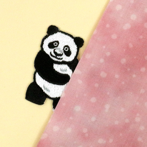 Tiere, Die Aus Der Seitlich Eingenähten Etikette Schauen - Panda 3
