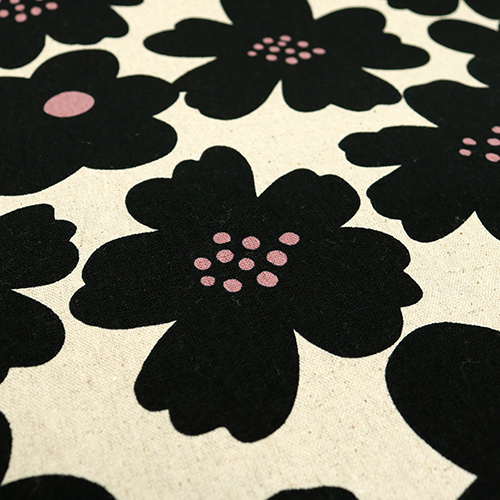 Linnea Fleurs Noires En Gras 5