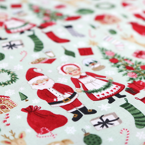 Santa & Mrs. Claus Mint Charming Christmas 5