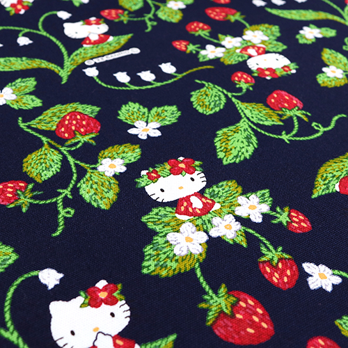 Hello Kitty Fresa Campanilla De Invierno 5