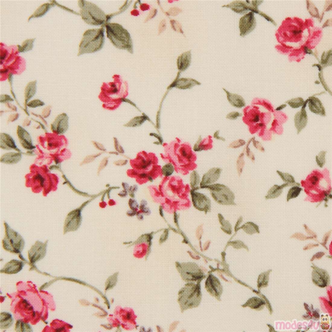 cremefarbener Stoff mit kleinen Retro-Rosen von Quilt Gate Fabric by