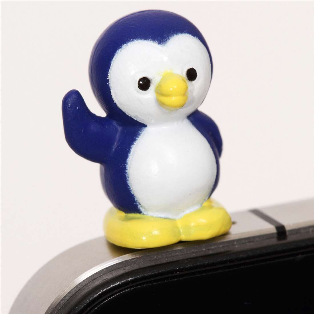 cute penguin mobile phone plugy earphone jack accessory modeS4u