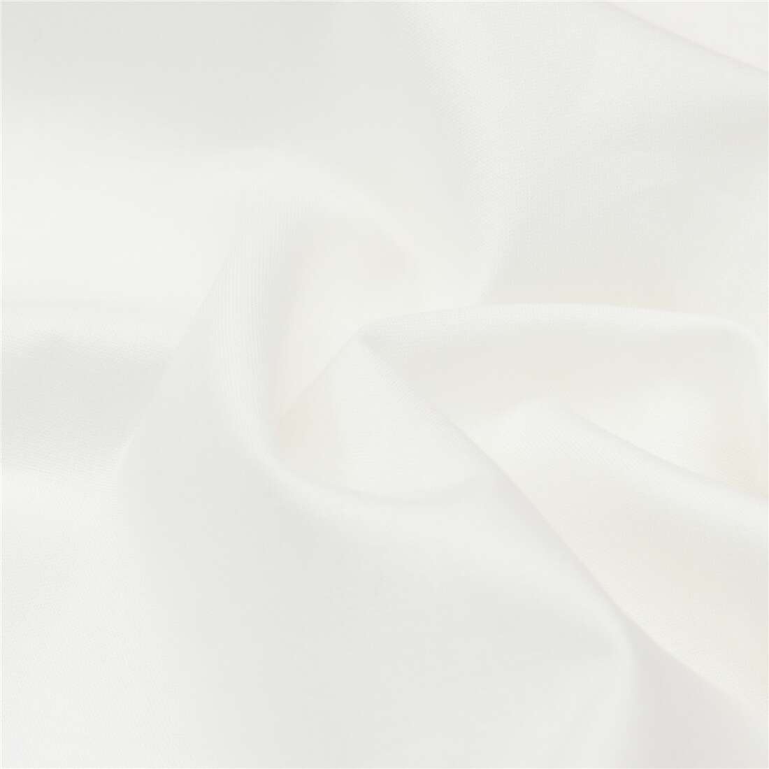 Remnant (44 x 106 cm) solid white cotton sheeting fabric by Cosmo