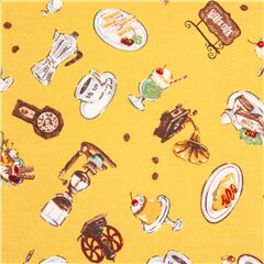 Tissu jaune avec dco alimentaire et vintage gramophone radio omelette sundae Tissu par Japanese Indie