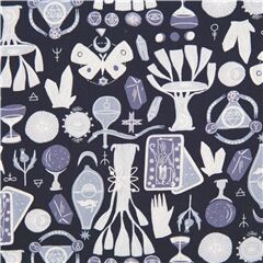 Tissu en coton gris fonc cristaux mystiques, tarots, Toil & Trouble Tissu par Dear Stella