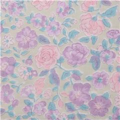 Tissu double gaze en coton s avec des fleurs violettes et roses Tissu par Cosmo