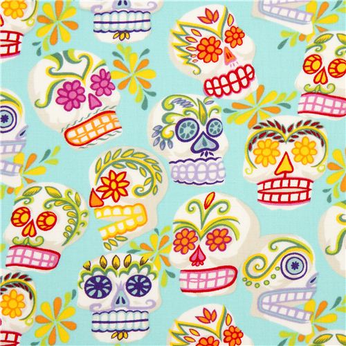 Tela turquesa de Alexander Henry con calaveras decoradas Tela de Alexander Henry