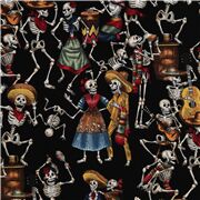 schwarzer Baumwollstoff mit feiernden Skeletten