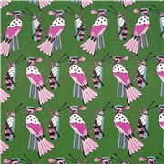 Tissu vert moyen avec sauterelles et faucons multicolores