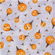 Tissu en coton gris citrouilles, chapeaux de sorcières et étoiles