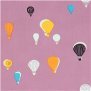 Lila Stoff mit Heißluftballons