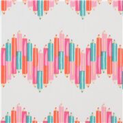 Tissu blanc avec des crayons multicolores en zigzags
