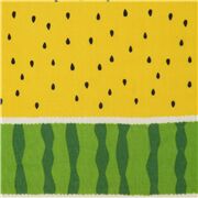 Tissu double gaze avec des motifs de pastèque verts et jaunes