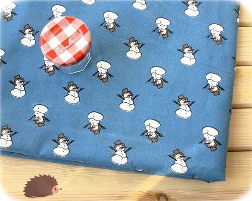 Christmas Fabric with many snowmen half yard 1