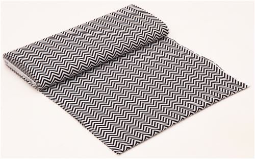 Robert Kaufman thin zig zag chevron fabric black white Remix 3