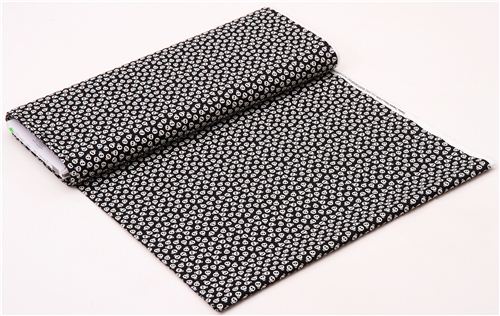 black tissu de crateur with glow in the dark skulls 3