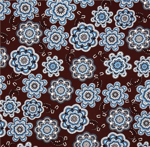 brown flower fabric with ornaments Realizzato da Robert Kaufman 2