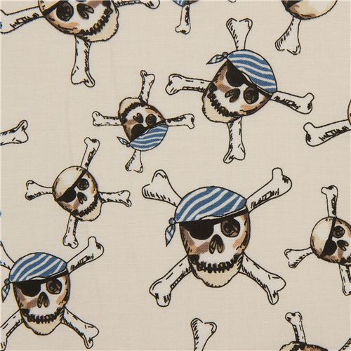 cremefarbener Riley Blake Piraten Totenkopf Stoff