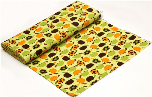 cute green fabric with turtles Realizzato da Robert Kaufman 3