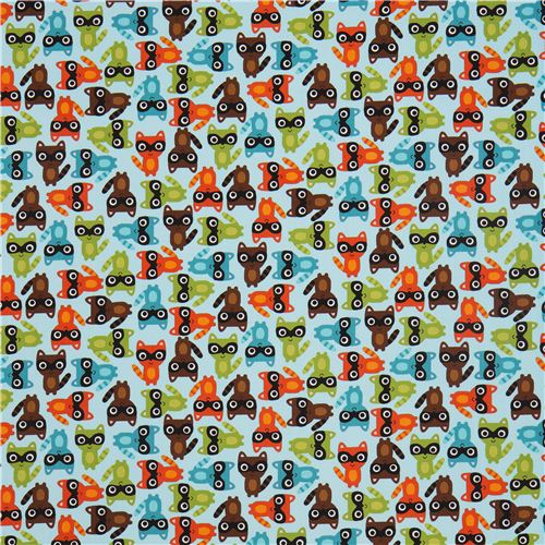 cute light blue racoon fabric par Robert Kaufman 2