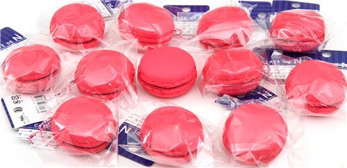 Adorable squishy  kawaii en forme de macaron rouge 3