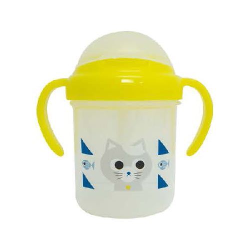 Joli gobelet en plastique jaune avec une paille et un chat