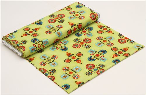 green flwoer fabric with ornaments by Robert Kaufman 3