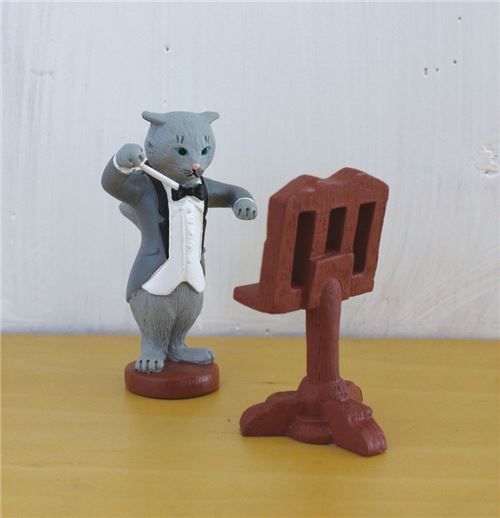 grey cat music orchestra concert conductor figurine from Japan modeS4u