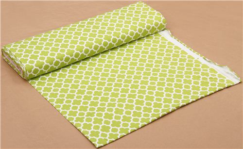 hellgrn-weier Blumen Ornament 'Quatrefoil' Jersey Stoff Riley Blake 3