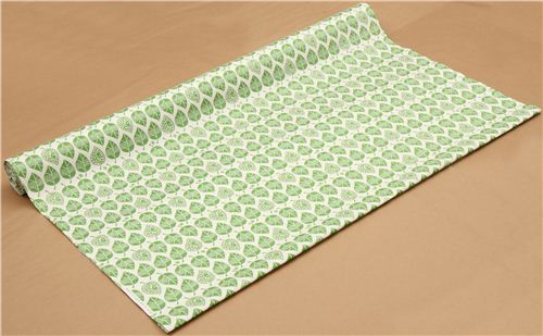 creme Oxford Stoff mit gr�nen Bl�ttern von Kokka aus Japan 3