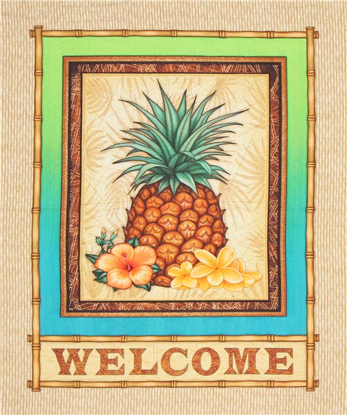 Tissu  panneaux QT Fabrics avec des ananas, fleurs de frangipanier, hibiscus Tissu