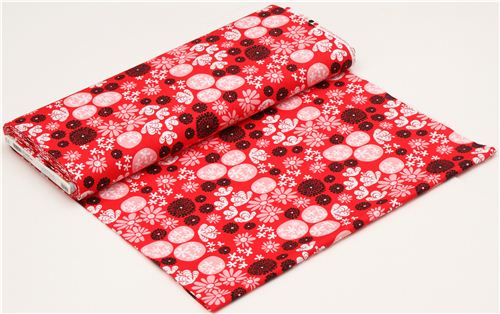 red flower fabric with daisies by Robert Kaufman 3